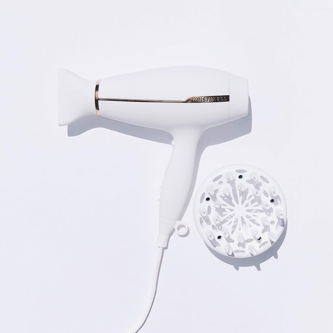 ICONIC STYLE PRO BLOW DRYER