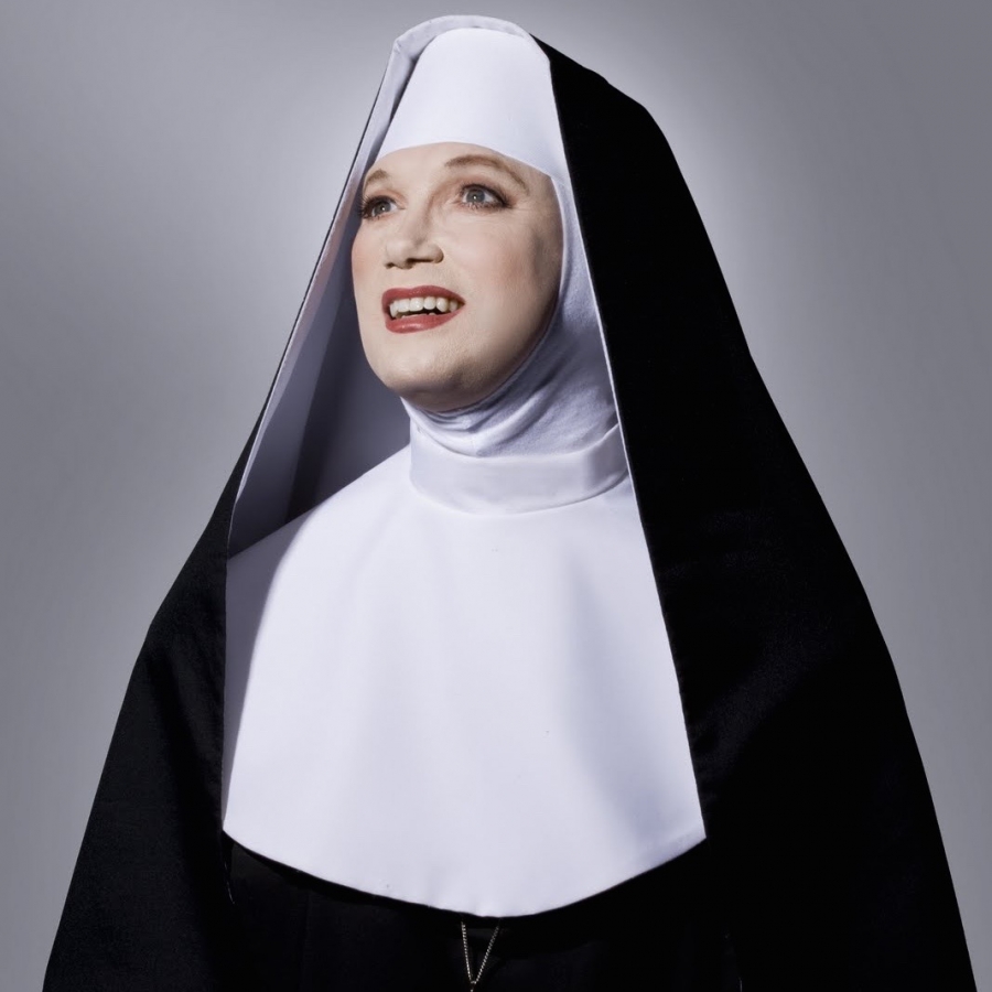 https://richardmagazine.com/wp-content/uploads/2022/03/divine-sister-charles-busch-solo-1-e1501384048279.jpg